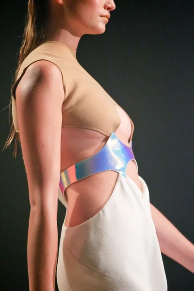 Look 30